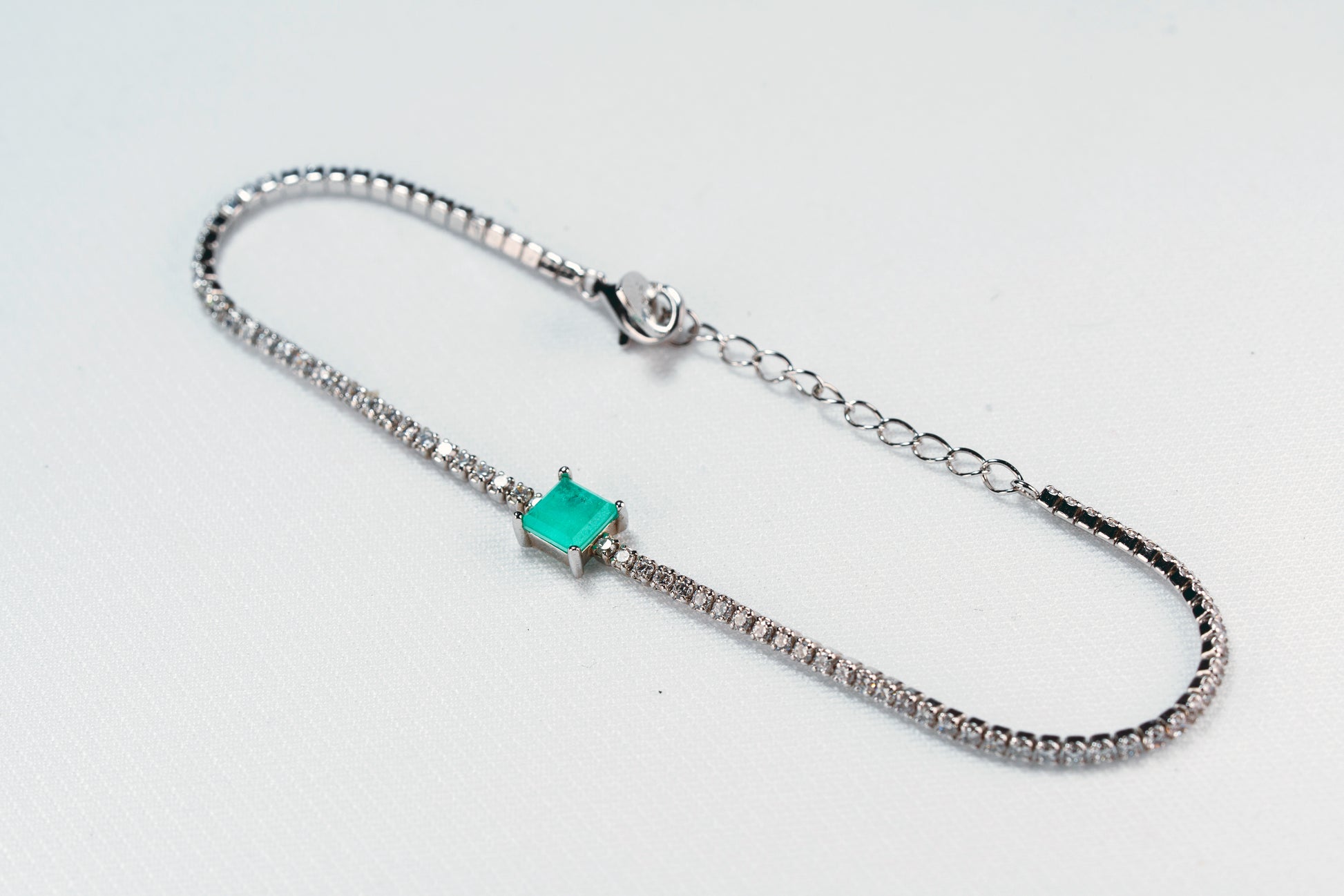 Side view Green Essence bracelet highlighting handcrafted 925 silver chain and elegant design
