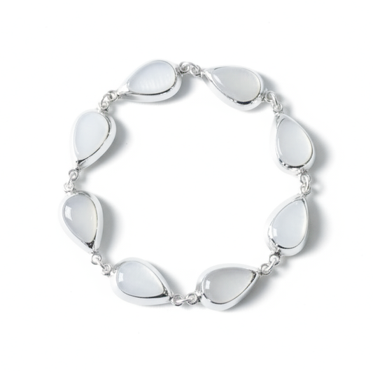 Moon Drops white shell and 925 silver bracelet with teardrop-shaped pieces, front view